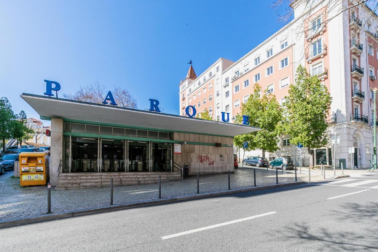 Rainbow Guesthouse 56 Lisbon Exterior photo